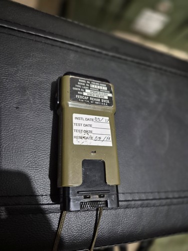 Military surplus light - surplus:,